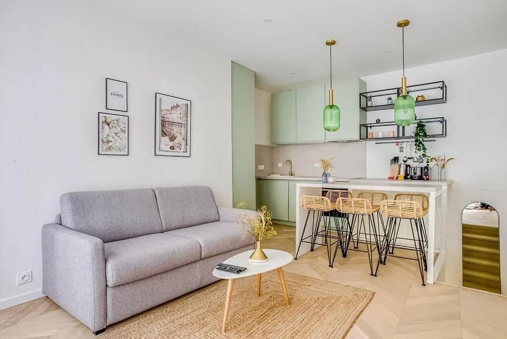 Bel Appartement Pour 6 Personnes Proche Champs Elysees Paris 0*,  France