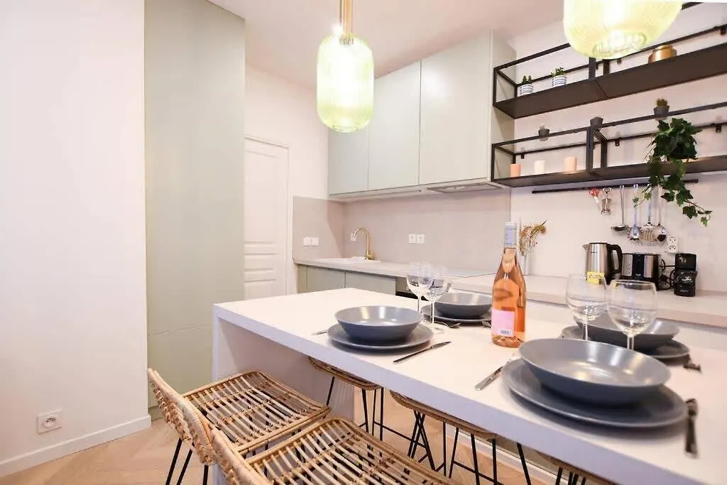 Apartment Bel Appartement Pour 6 Personnes Proche Champs Elysees Paris